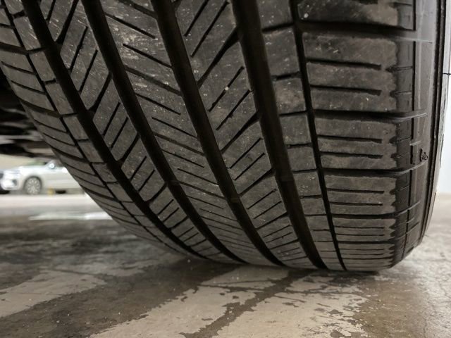 Used 2022 Volkswagen Tiguan SE FWD image 95