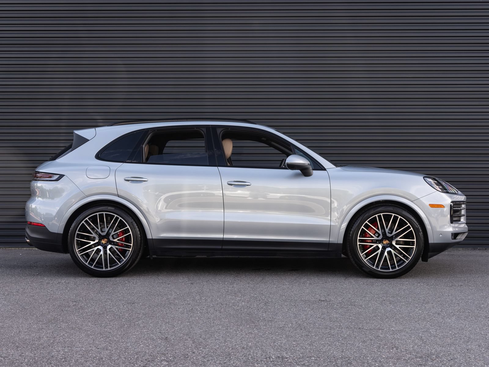 New 2026 Porsche Cayenne S AWD/4WD image 8