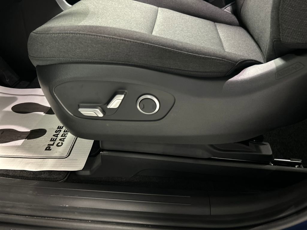 Used 2026 Hyundai Ioniq 9 SE image 11