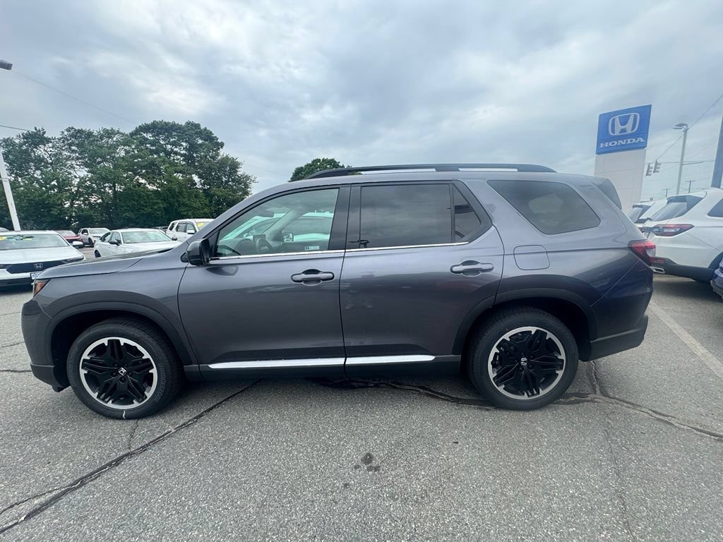New 2026 Honda Pilot Touring image 3