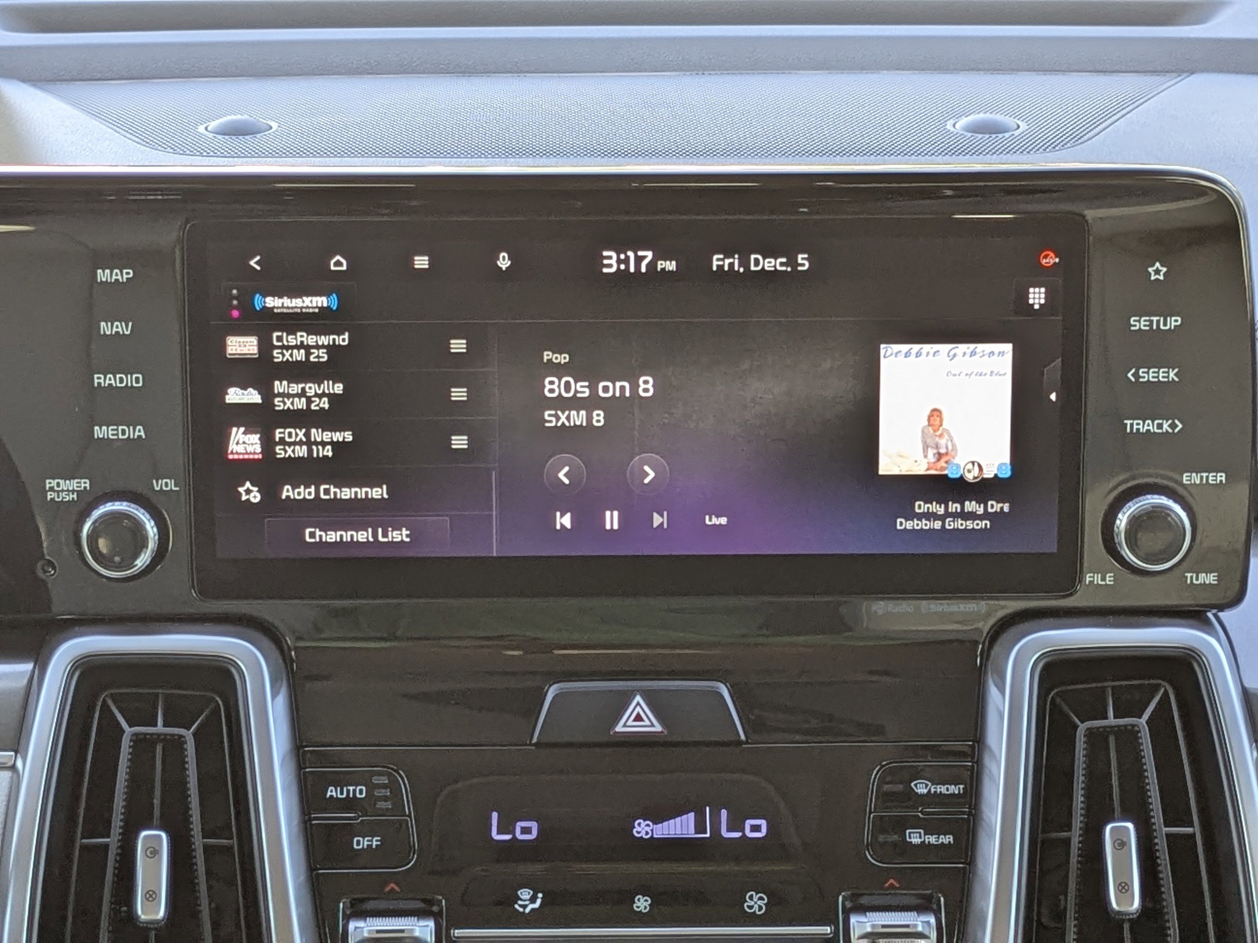 Used 2023 Kia Sorento S image 21