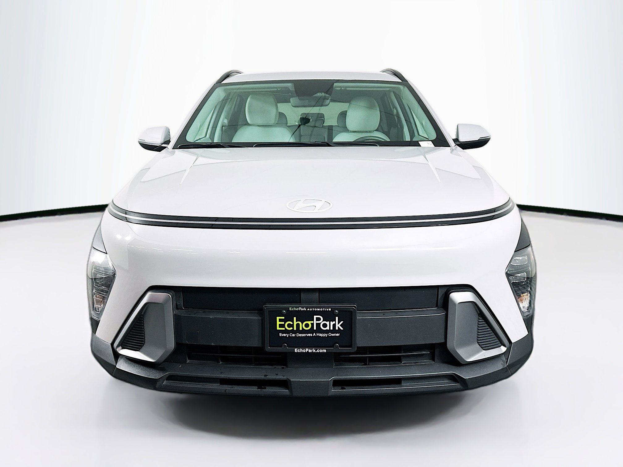 Used 2025 Hyundai Kona SEL image 2