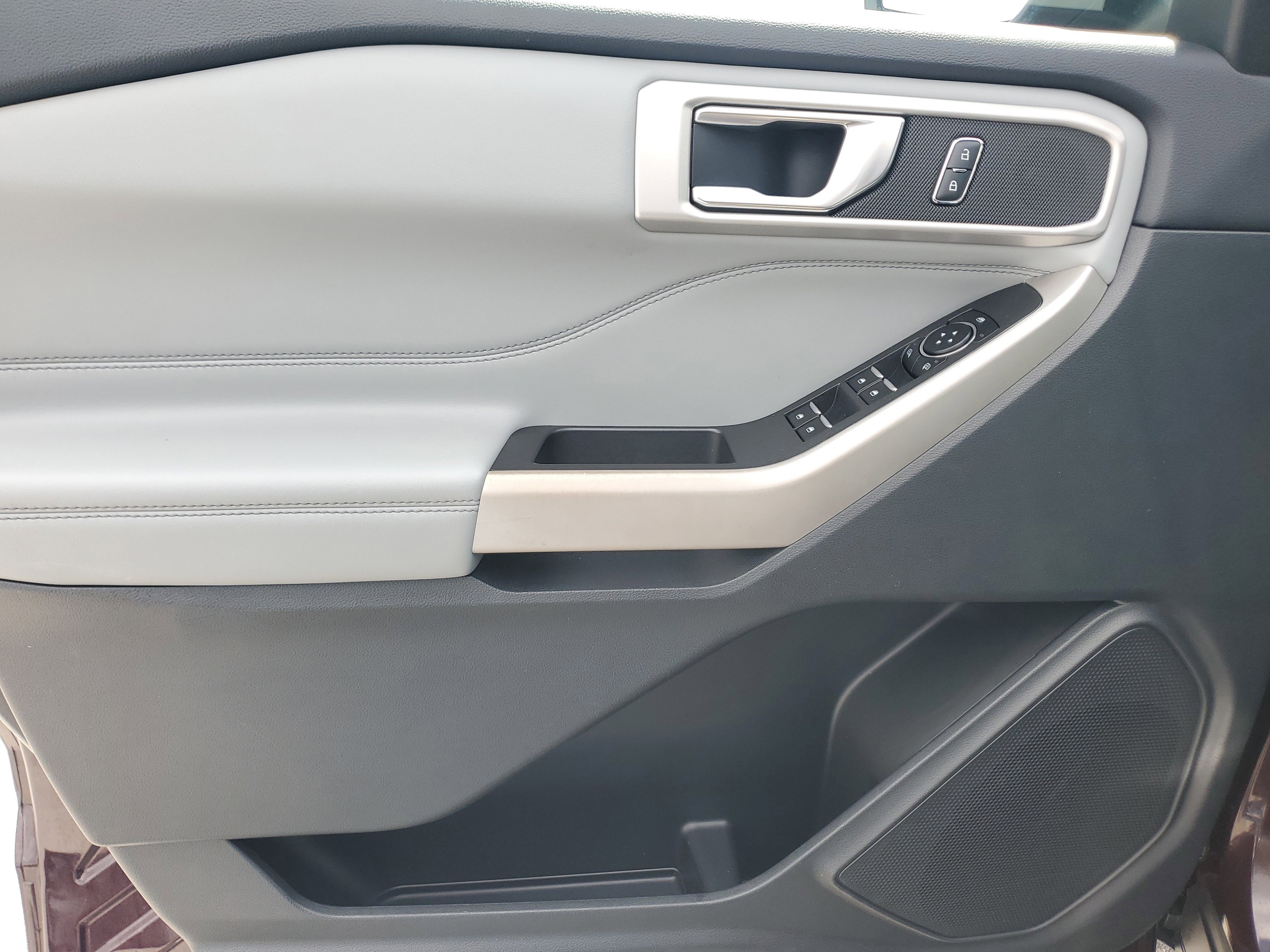 Used 2023 Ford Explorer XLT w/ Equipment Group 202A image 26