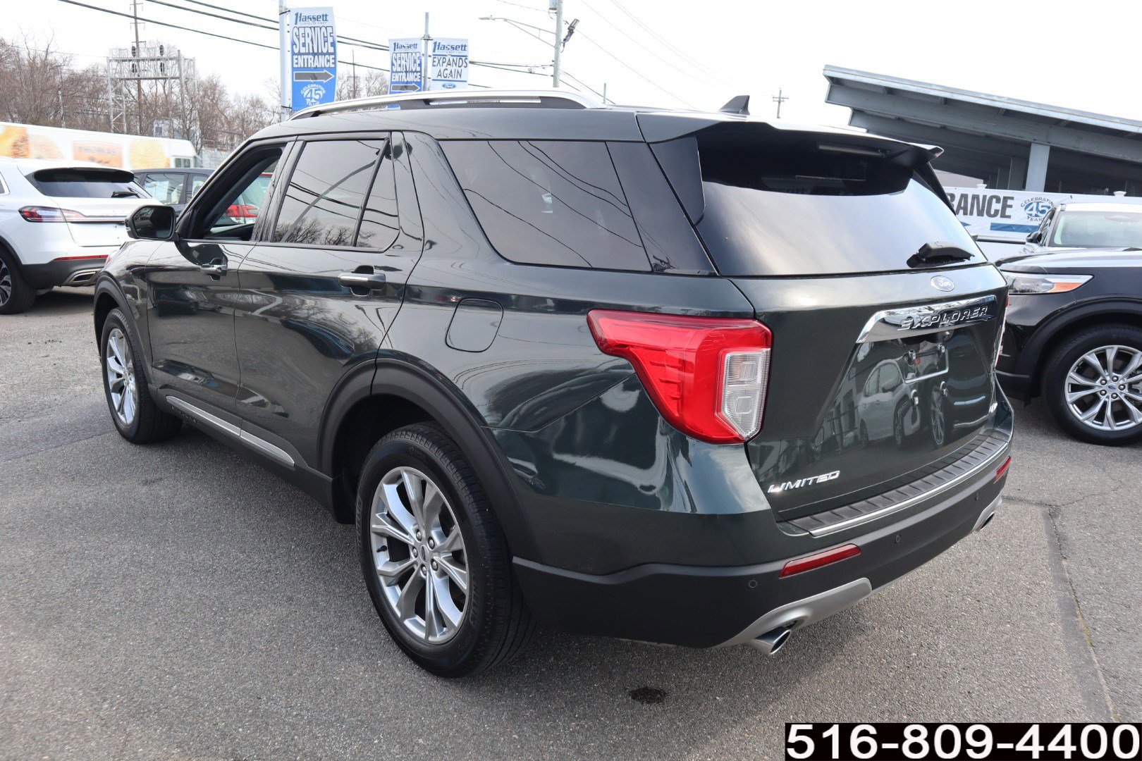 Used 2023 Ford Explorer Limited w/ Equipment Group 301A AWD/4WD image 7