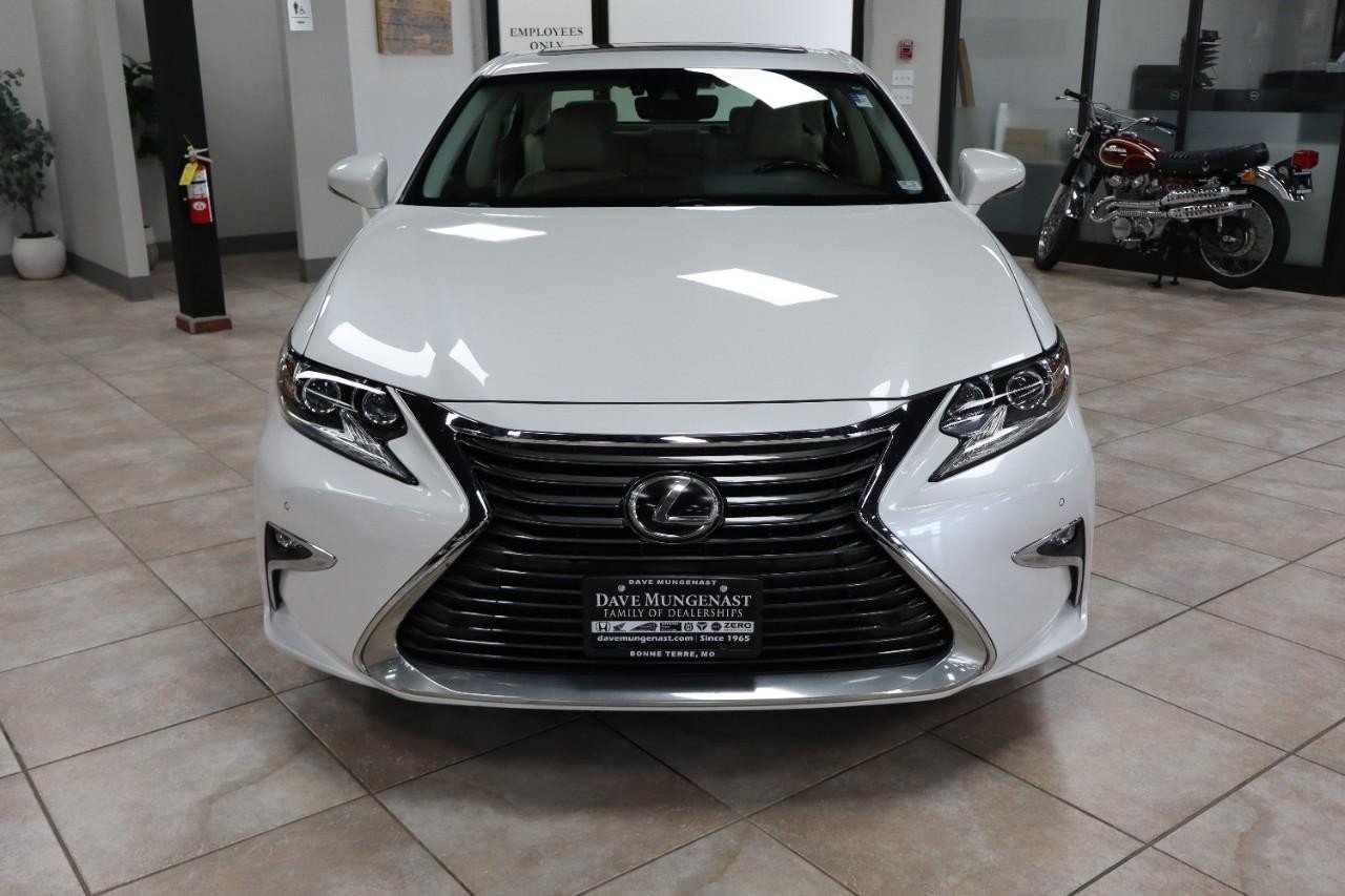 Used 2016 Lexus ES 350 w/ Luxury Package w/Wood Trim image 8