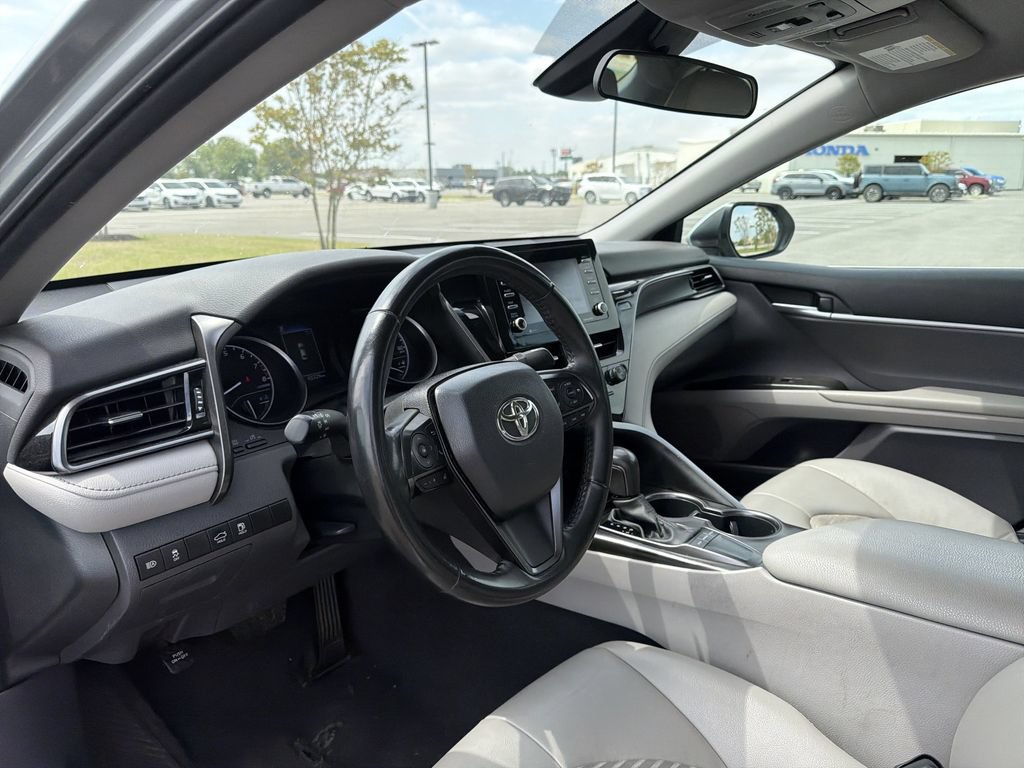 Used 2023 Toyota Camry SE FWD image 10