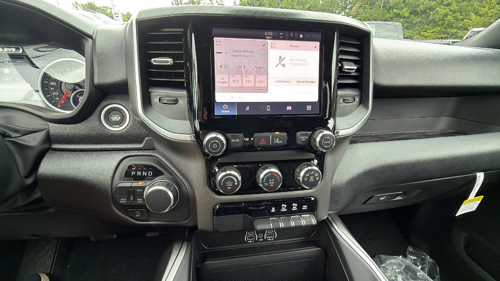Certified 2026 RAM 1500 Express AWD/4WD image 27
