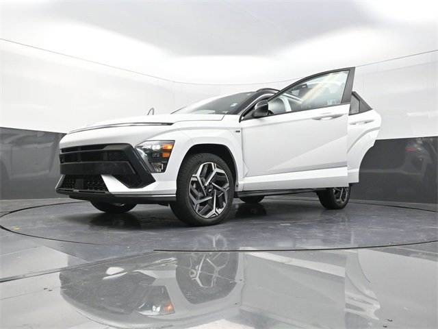 Used 2024 Hyundai Kona N Line image 41