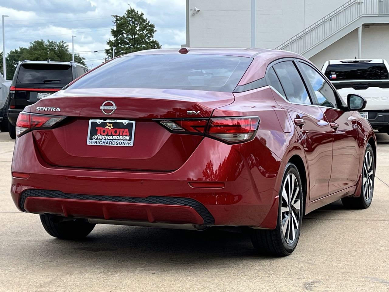 Used 2024 Nissan Sentra SV w/ SV Premium Package FWD image 4