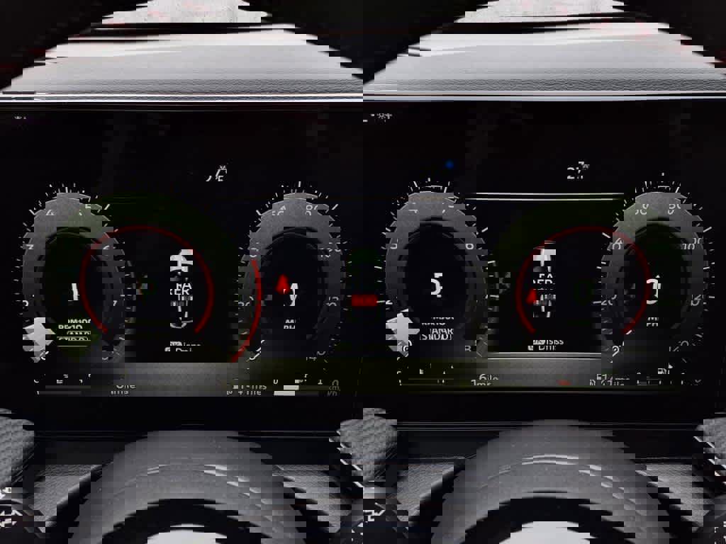 New 2025 Nissan Kicks SR image 16