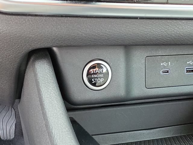 Certified 2023 Nissan Rogue SV FWD image 26