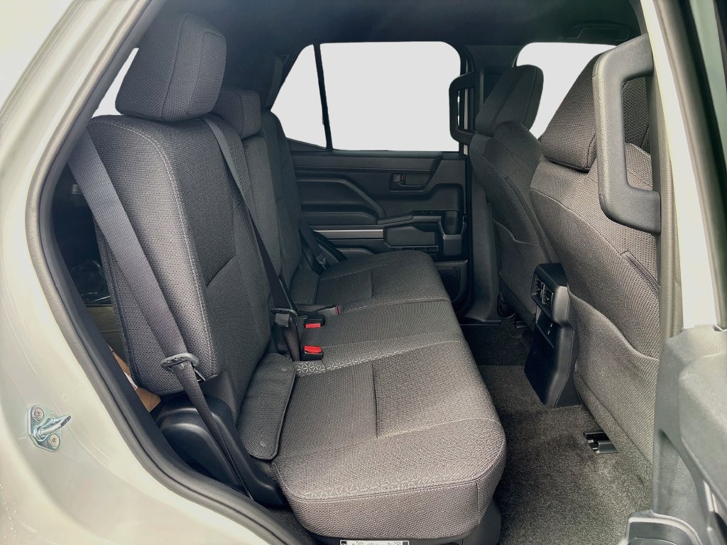 New 2026 Toyota 4Runner SR5 AWD/4WD image 21
