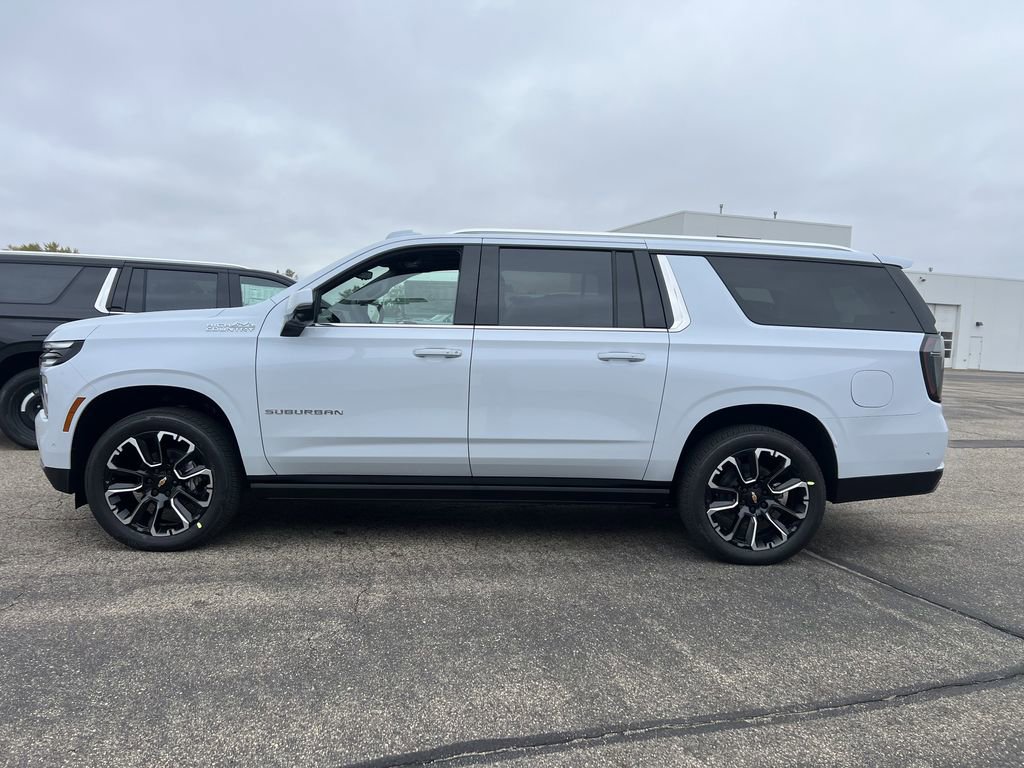 New 2026 Chevrolet Suburban High Country image 2
