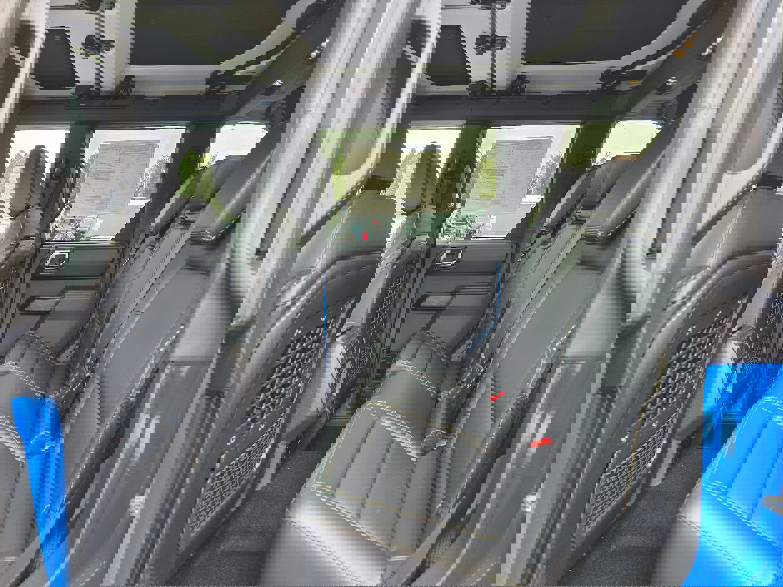 New 2025 Ford Bronco Badlands image 18