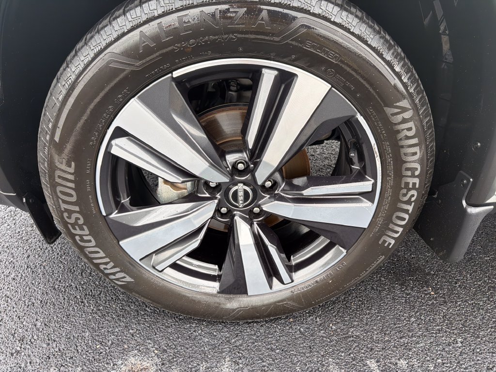 Used 2023 Nissan Rogue Platinum w/ Platinum Premium Package FWD image 10