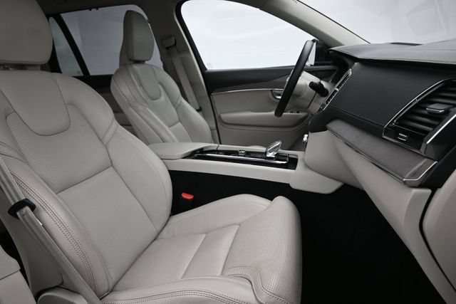 Used 2023 Volvo XC90 B6 Ultimate w/ Protection Package AWD/4WD image 36