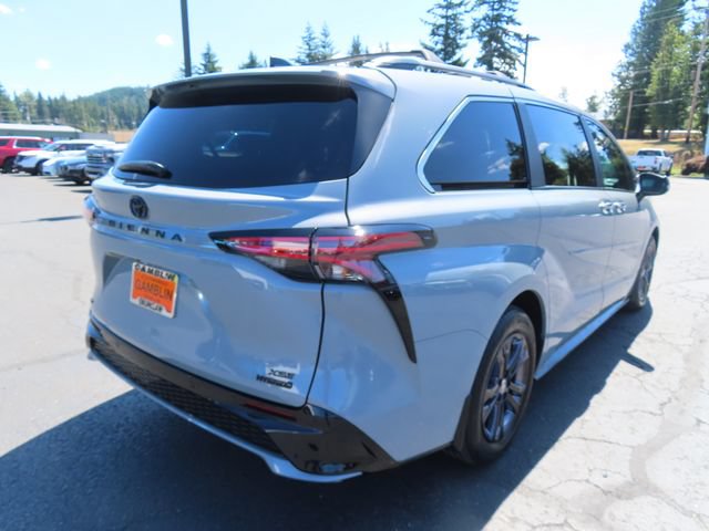 Used 2024 Toyota Sienna XSE w/ XSE Premium Package AWD/4WD image 8