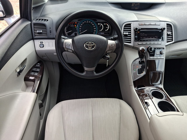 Used 2010 Toyota Venza AWD image 11