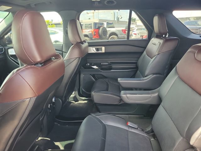 Certified 2023 Ford Explorer Platinum w/ Technology Package image 9