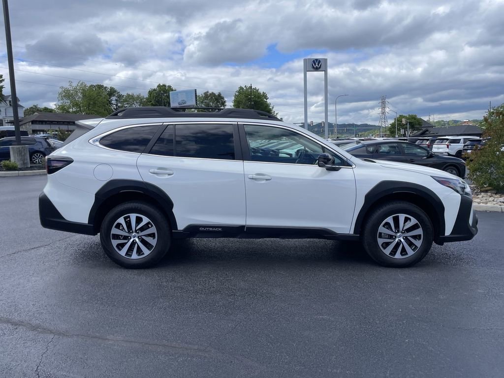 Used 2024 Subaru Outback Premium AWD/4WD image 4