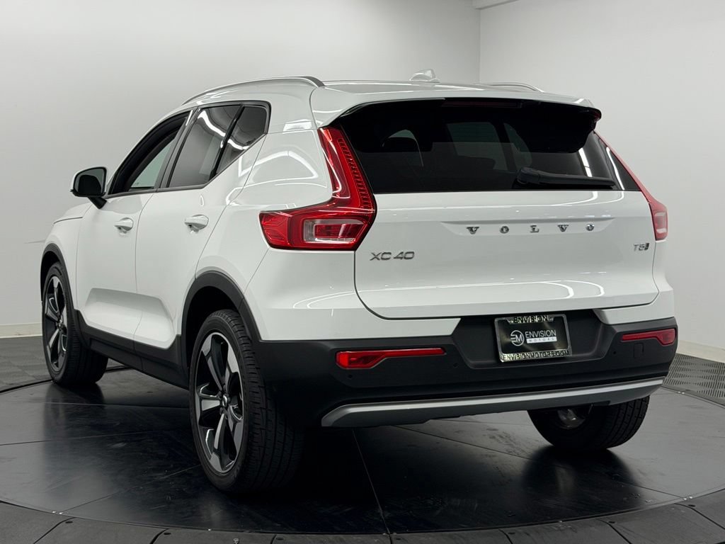 Used 2020 Volvo XC40 T5 Momentum w/ Protection Package Premier AWD/4WD image 12