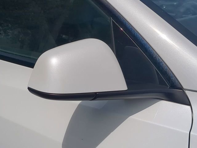 Used 2021 Tesla Model Y Performance image 12