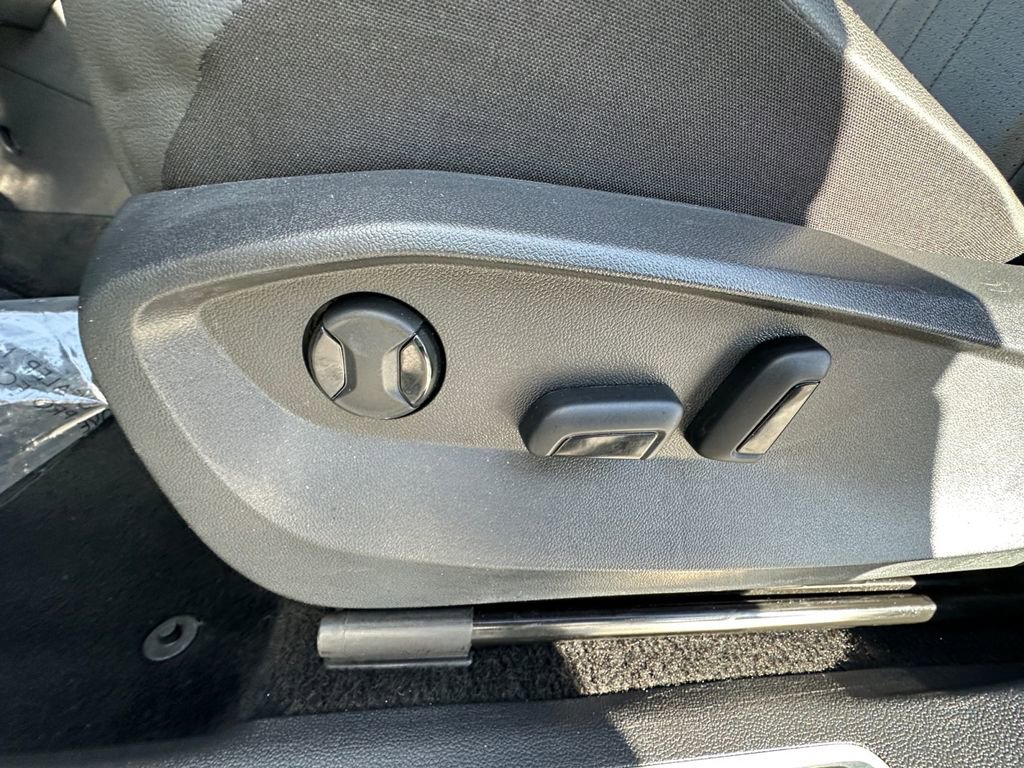 Used 2024 Volkswagen Tiguan Wolfsburg Edition image 10