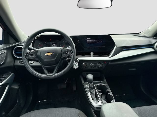 Used 2024 Chevrolet Trax LS FWD image 21