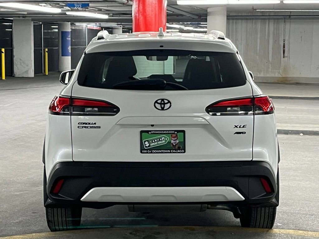 Used 2024 Toyota Corolla Cross XLE w/ Convenience Package image 32