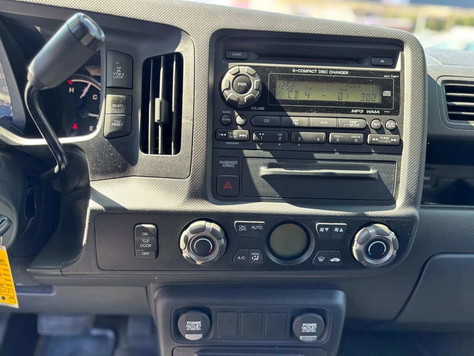 Used 2012 Honda Ridgeline RTS image 17