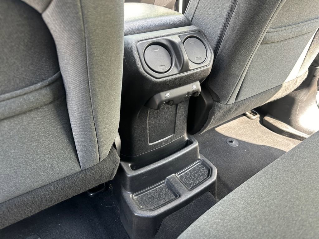 Used 2024 Jeep Wrangler Unlimited AWD/4WD image 26