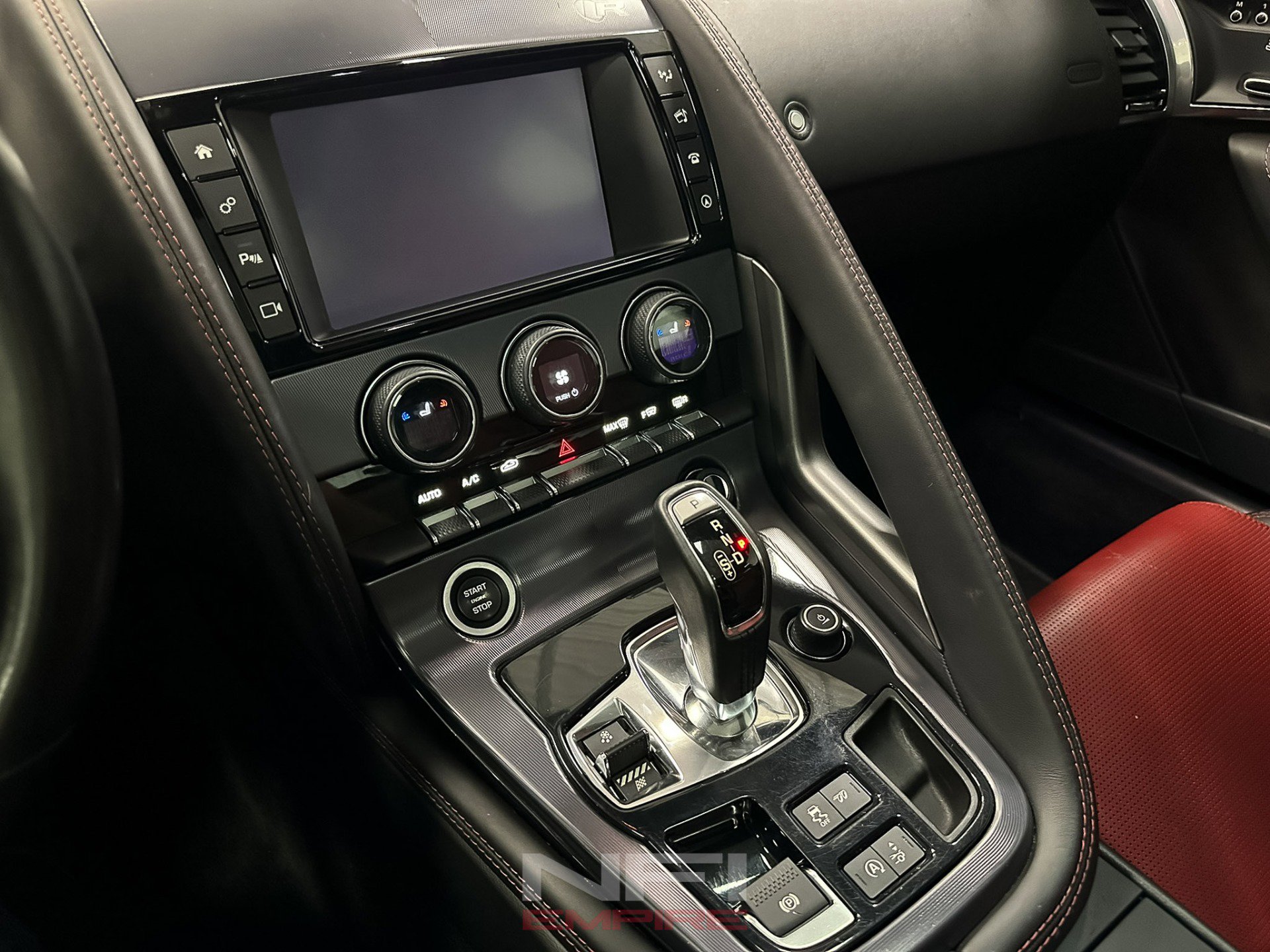 Used 2018 Jaguar F-TYPE R AWD/4WD image 24