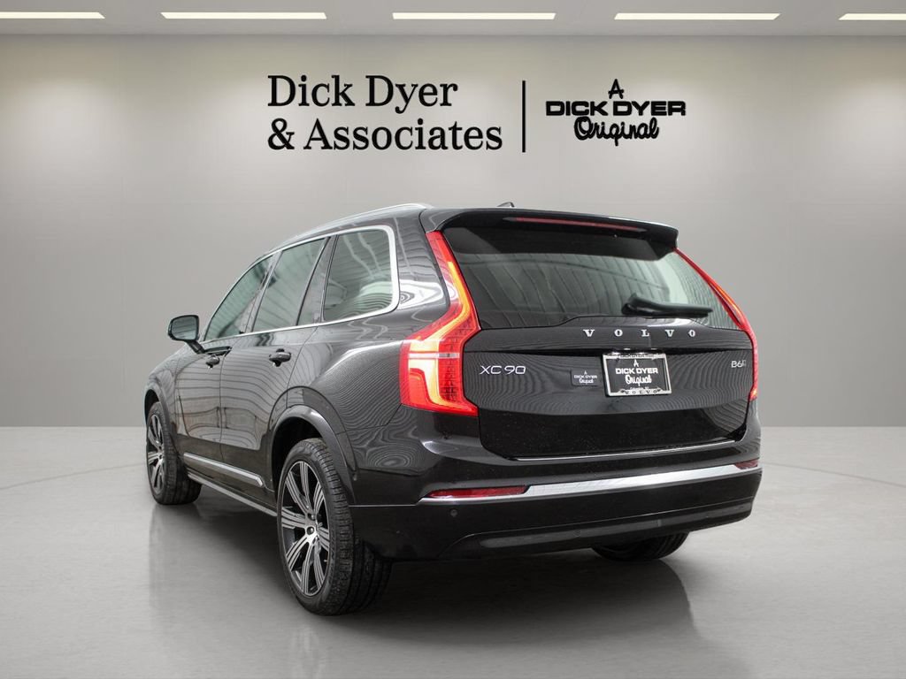 Certified 2023 Volvo XC90 B6 Ultimate w/ Protection Package Premier AWD/4WD image 9