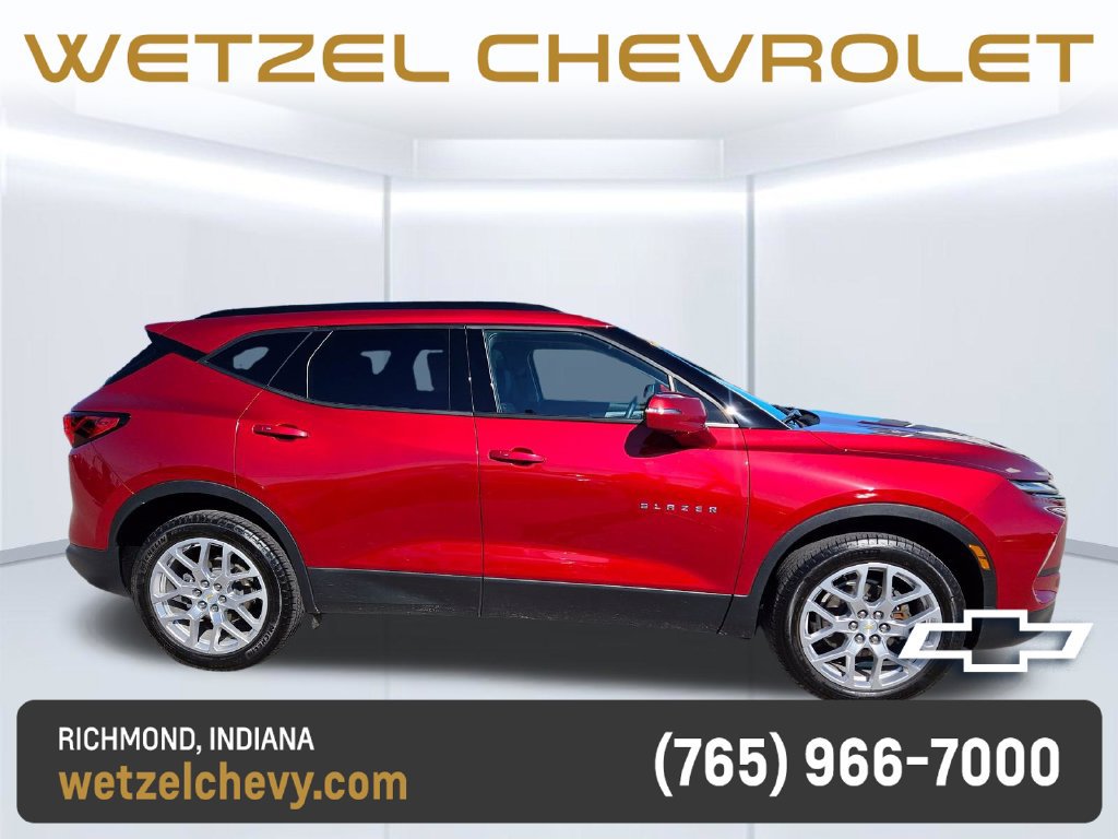 Used 2024 Chevrolet Blazer LT FWD image 1