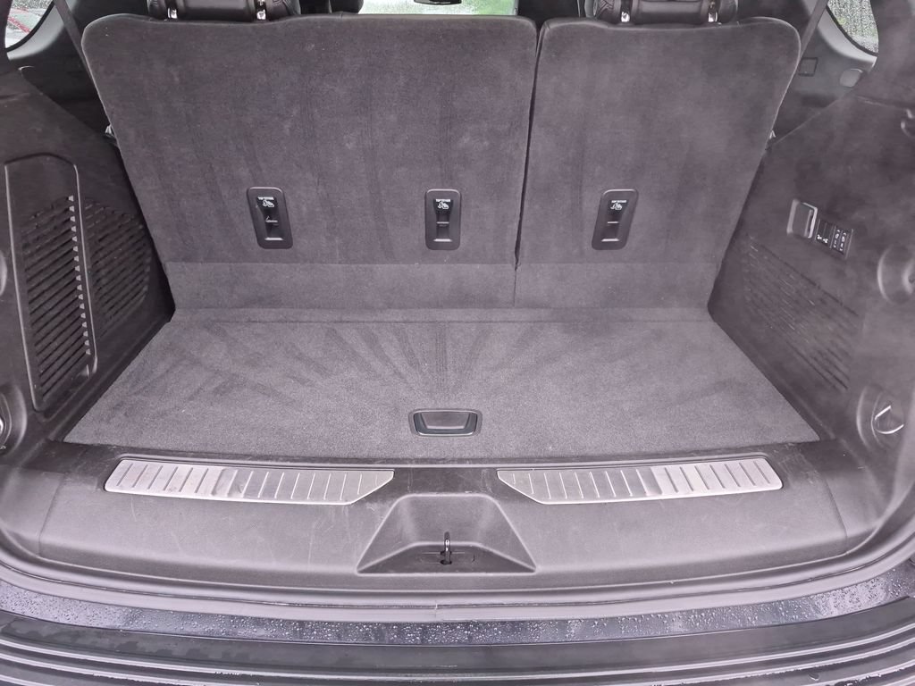 Certified 2025 GMC Yukon Denali RWD image 46