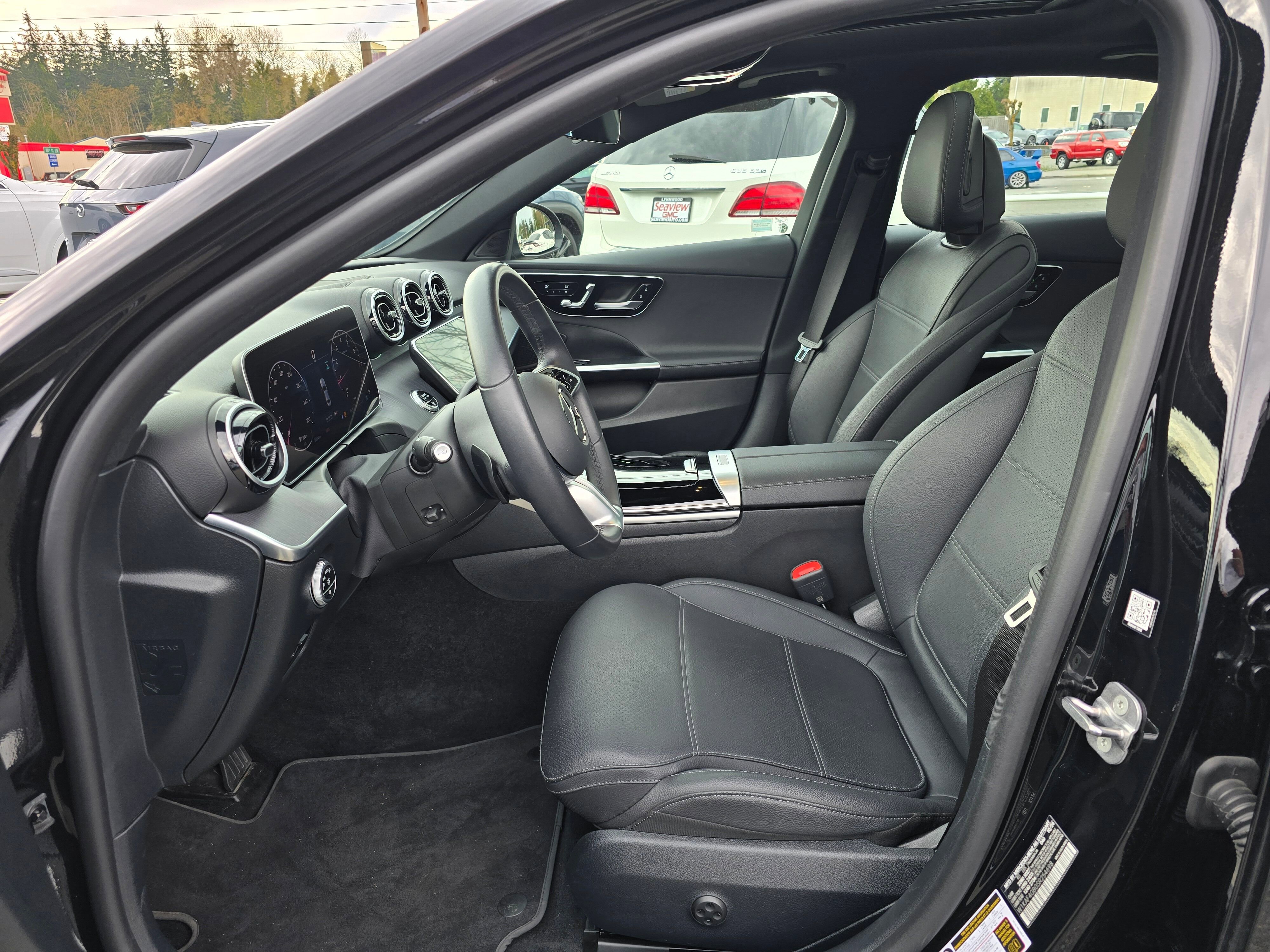 Used 2025 Mercedes-Benz C 300 Sedan image 22