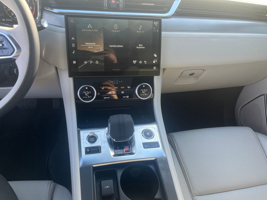 New 2025 Jaguar F-PACE R-Dynamic S AWD/4WD image 17