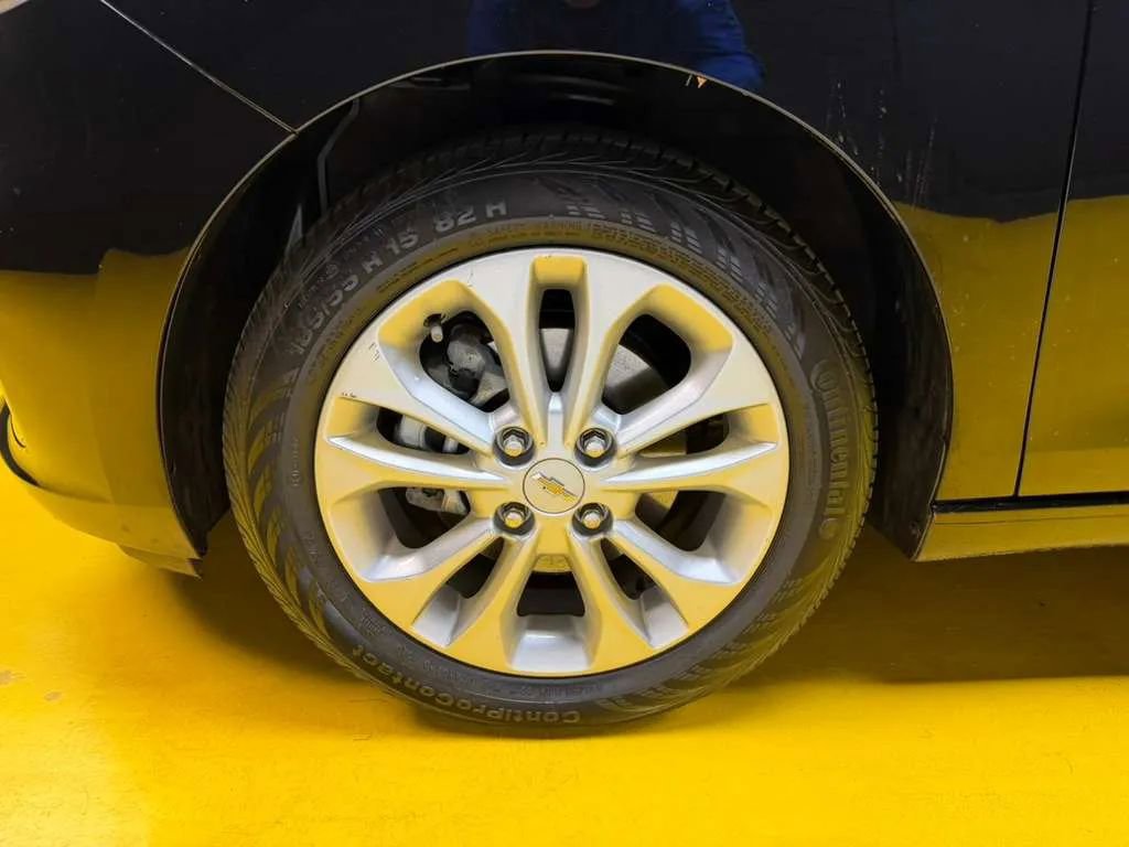Used 2020 Chevrolet Spark LT FWD image 10
