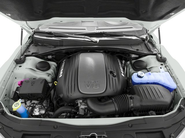 Used 2016 Chrysler 300 C RWD image 13