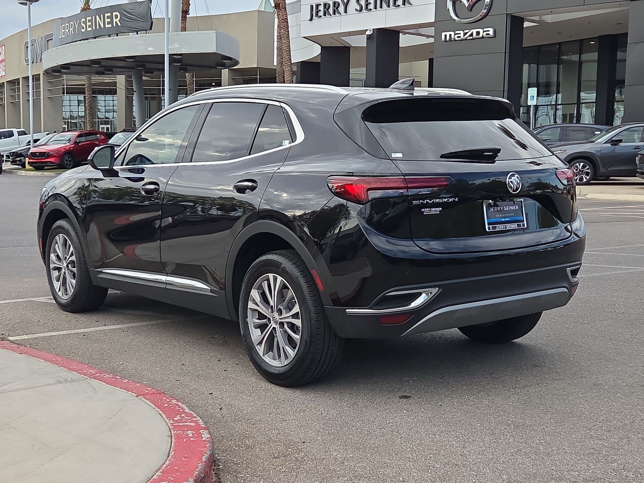 Certified 2022 Buick Envision Preferred FWD image 3