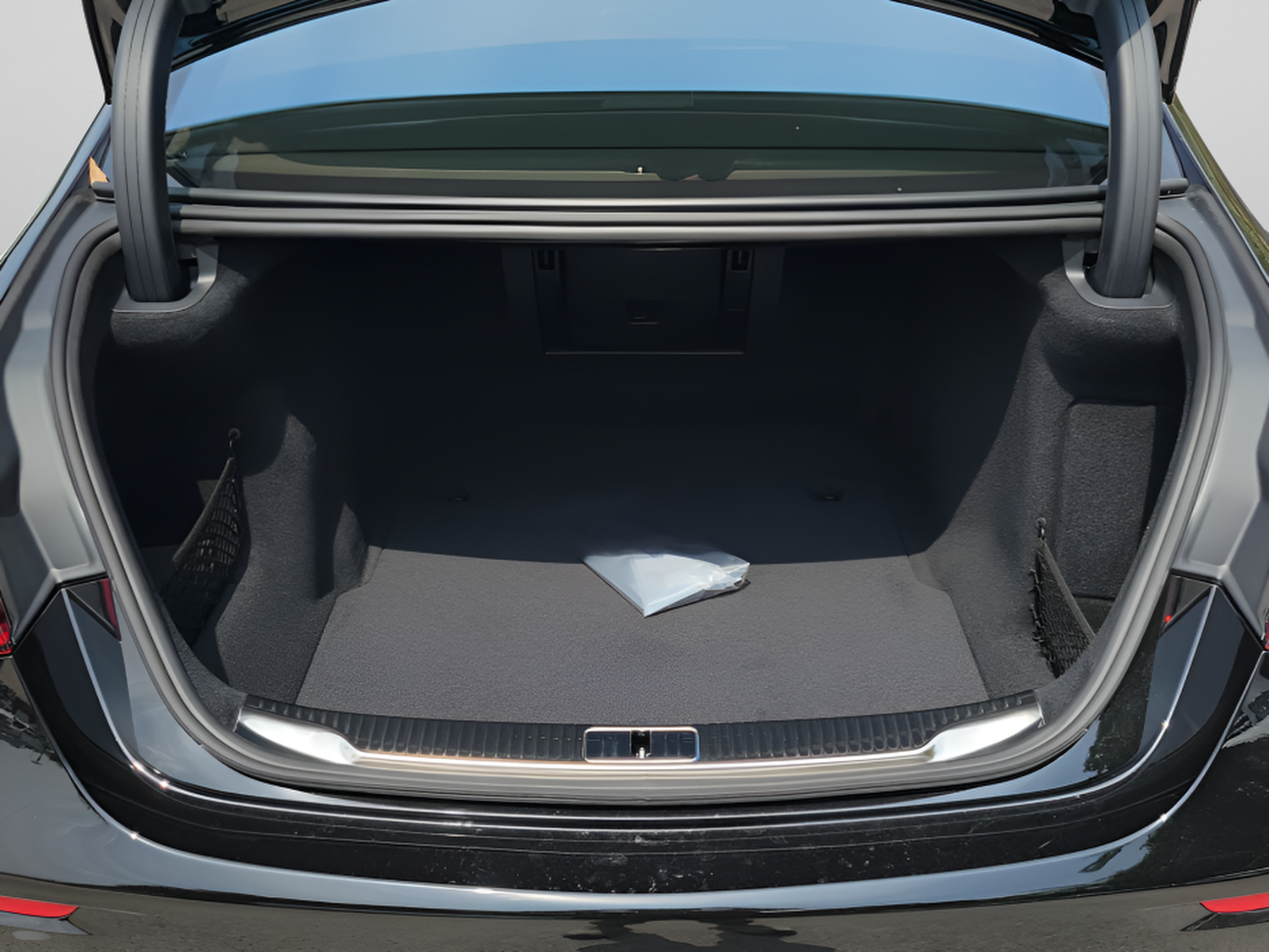 New 2026 Mercedes-Benz S 500 4MATIC image 5