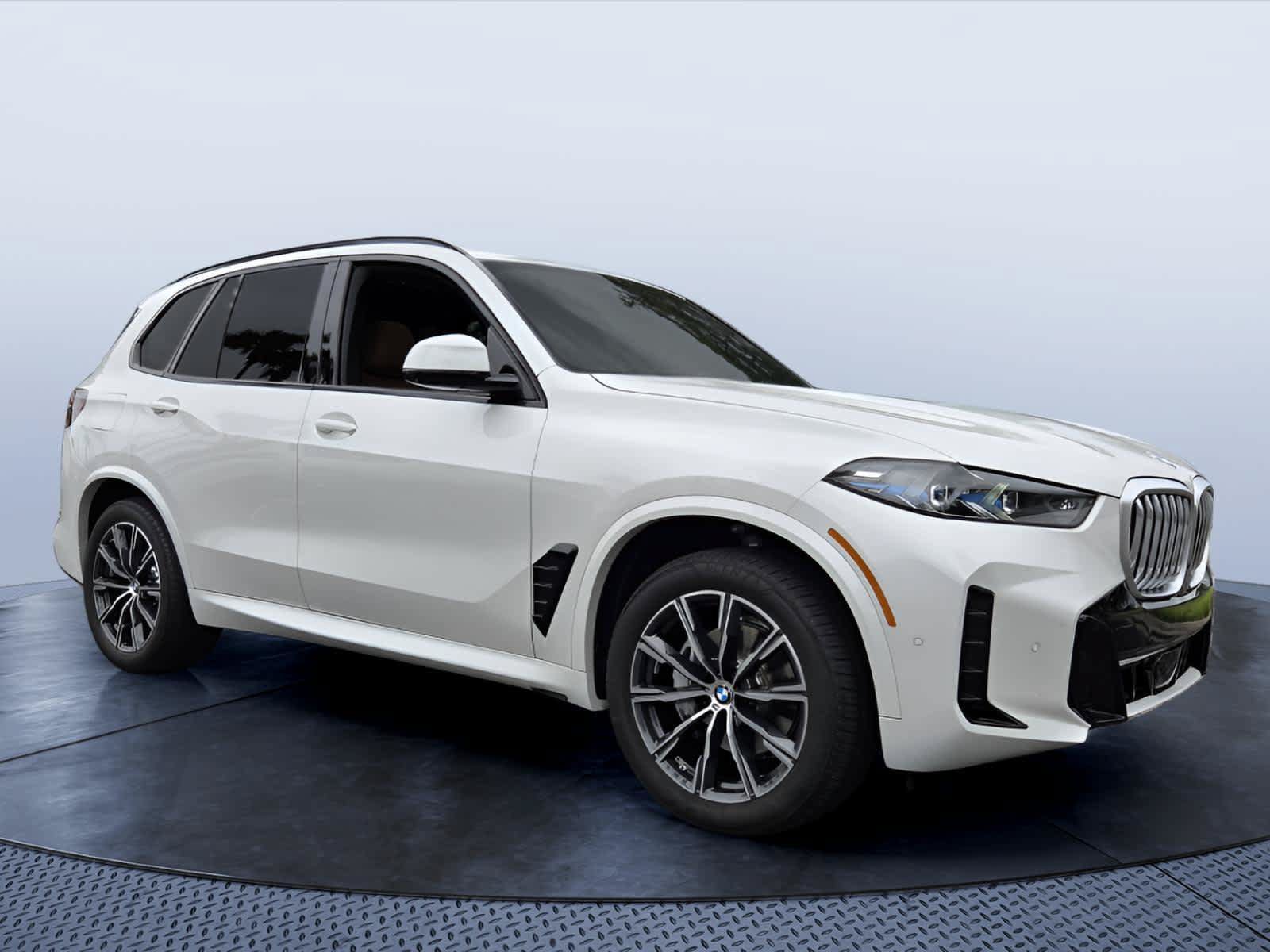 Certified 2026 BMW X5 sDrive40i w/ M Sport Package RWD image 1