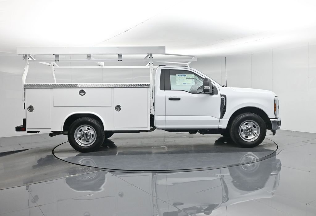 New 2026 Ford F350 XL w/ XL Chrome Package RWD image 35