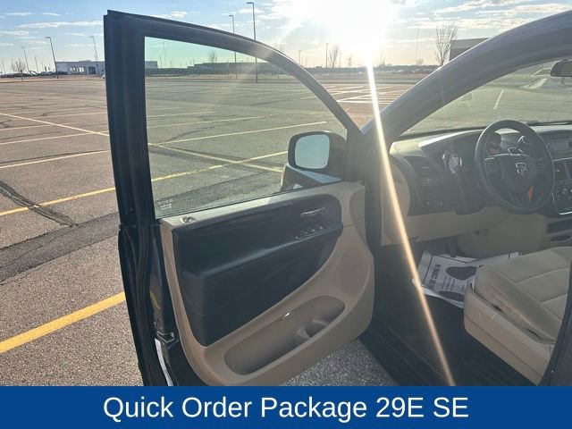 Used 2013 Dodge Grand Caravan SE FWD image 11