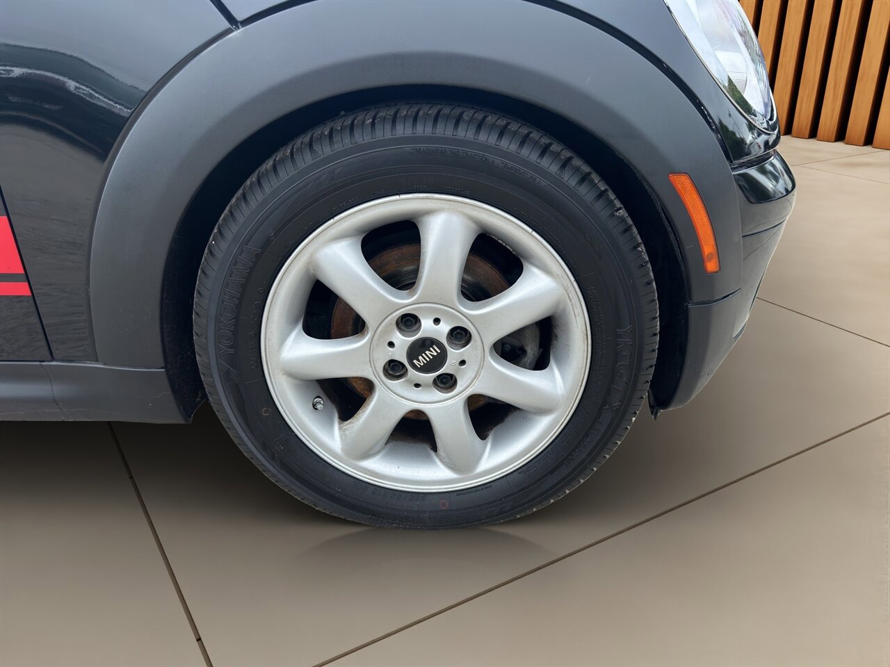 Used 2010 MINI Cooper Convertible FWD image 18