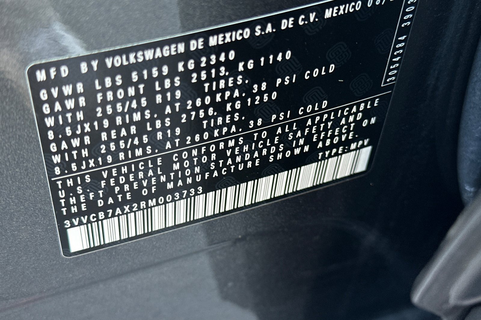 Certified 2024 Volkswagen Tiguan SE R-Line image 32