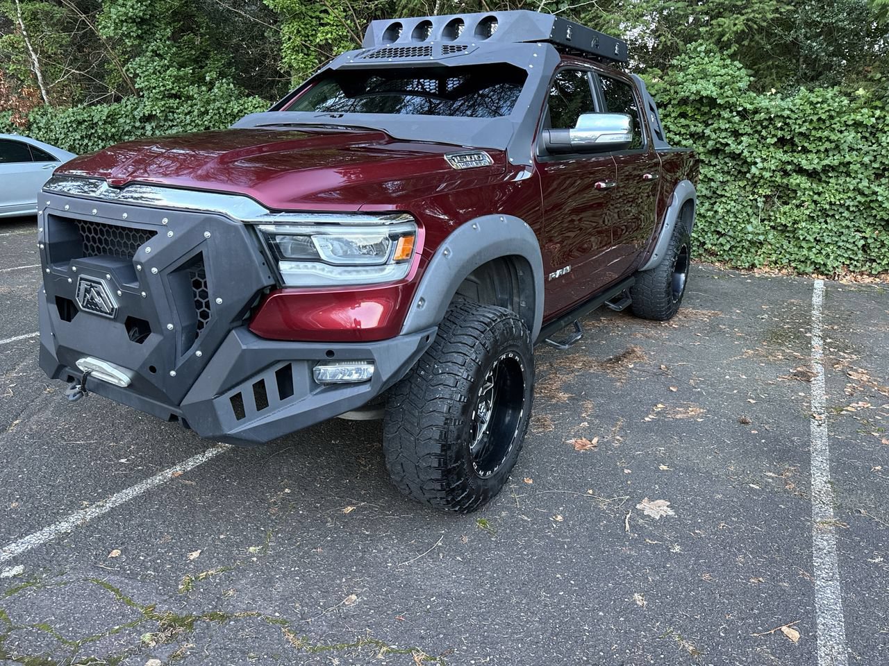 Used 2019 RAM 1500 Laramie AWD/4WD image 3