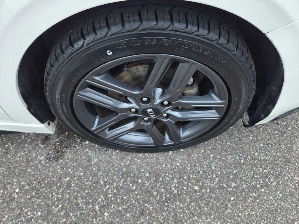 Used 2021 Kia Forte GT-Line w/ GT-Line Premium Package image 12