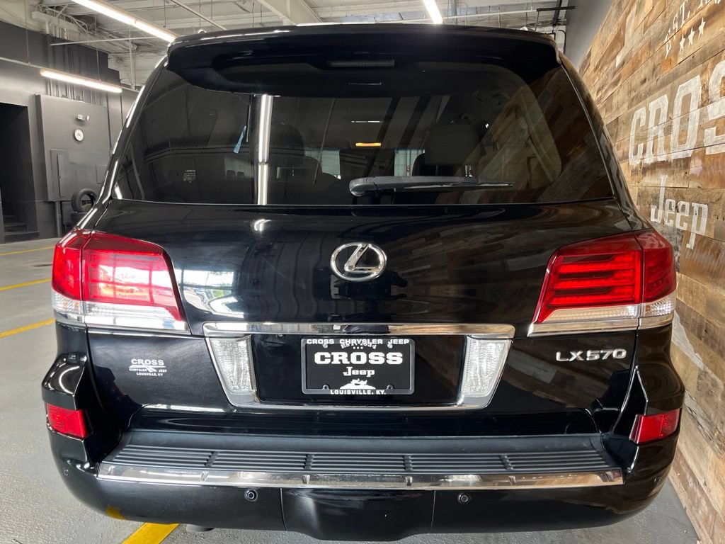 Used 2014 Lexus LX 570 4WD w/ Luxury Package image 21