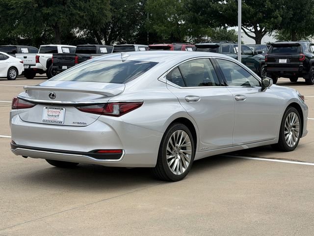 Used 2019 Lexus ES 300h w/ Accessory Package 2 FWD image 4